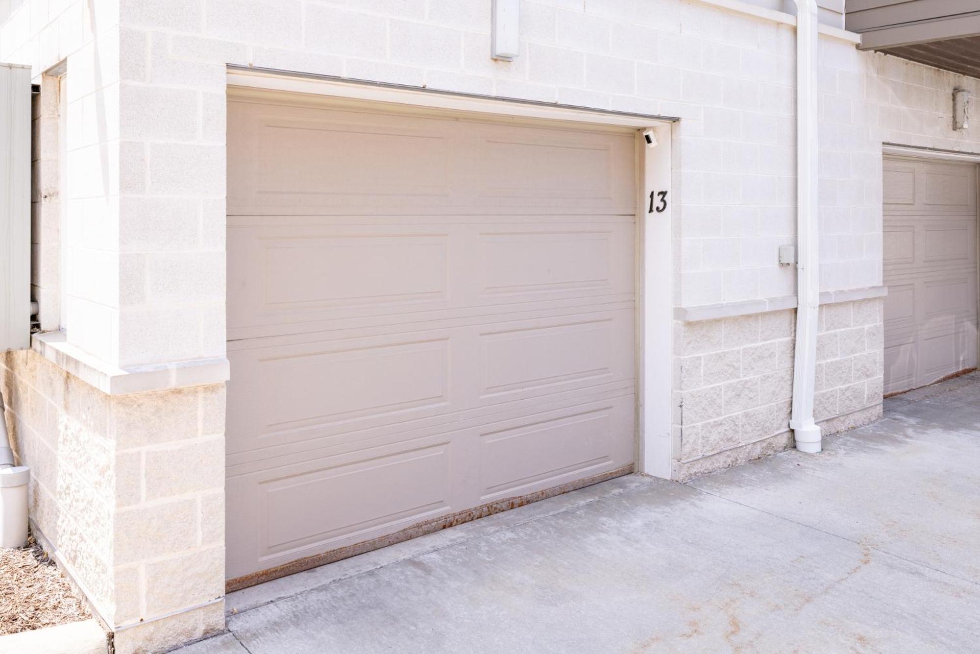 Luxury Downtown Townhome Unit 13 Cleveland Exteriör bild